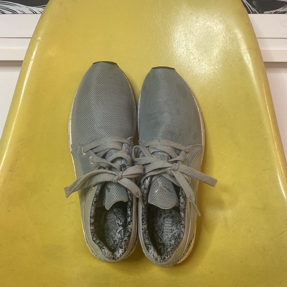 Puma Gray Training Shoe Sz 10 - Picture 2 of 10